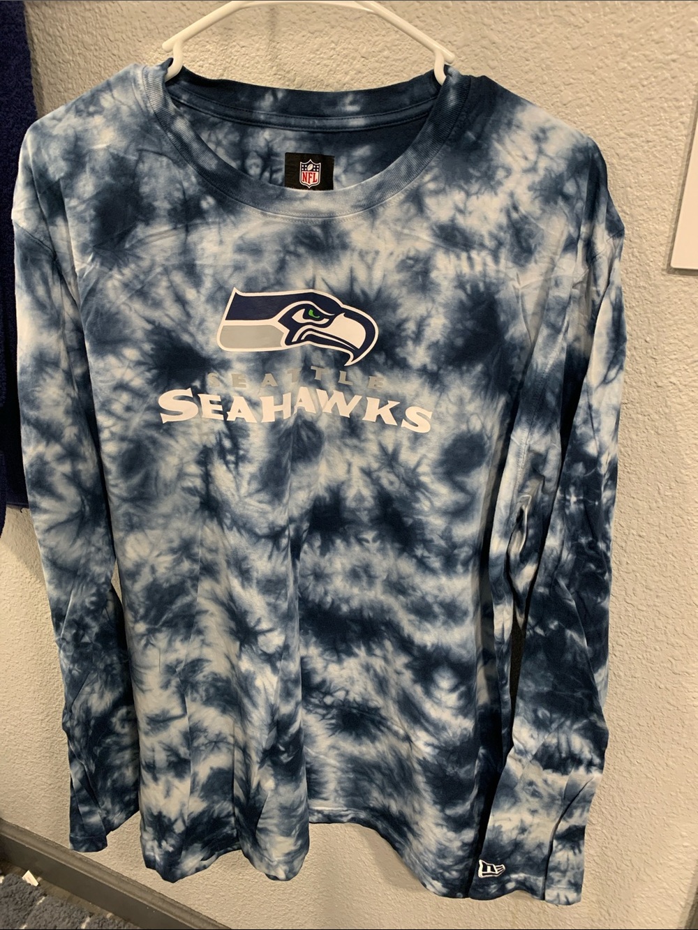New Era Seattle Seahawks long sleeve tie-dye t-shirt